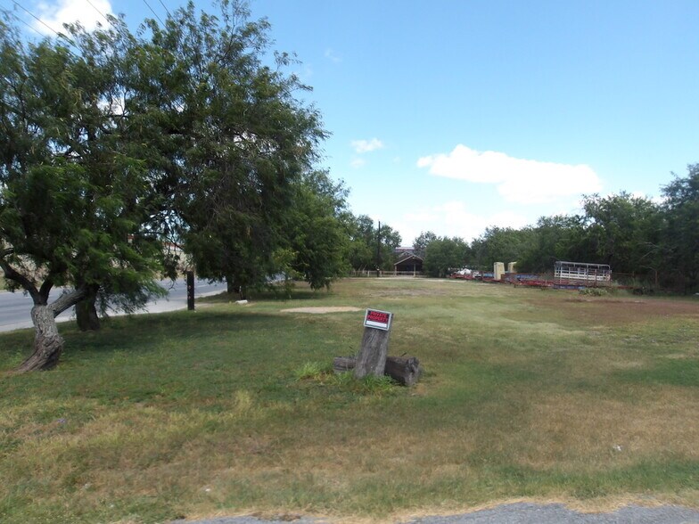 More Photos Of 3825 S Expressway 83, Harlingen Land For Sale