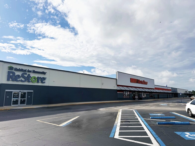 More Photos Of 8207-8325 N Florida Ave, Tampa Unknown For Lease