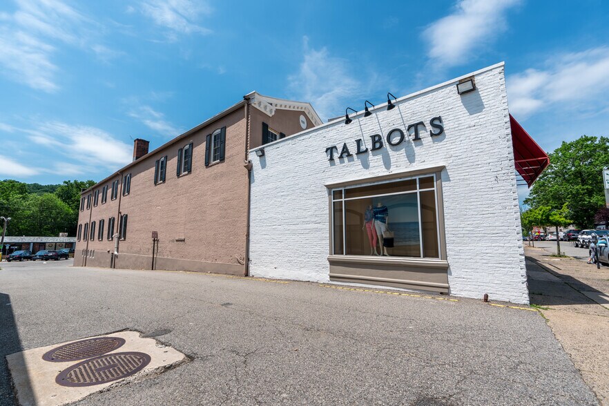 More Photos Of 574 Valley Rd, Upper Montclair Office For Lease