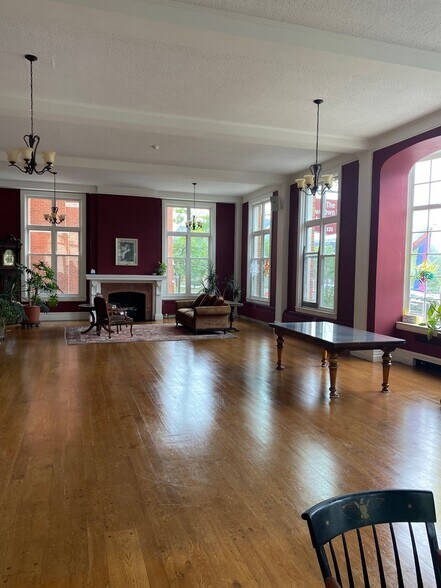 More Photos Of 121 N Fitzhugh St, Rochester Religious Facility For Lease