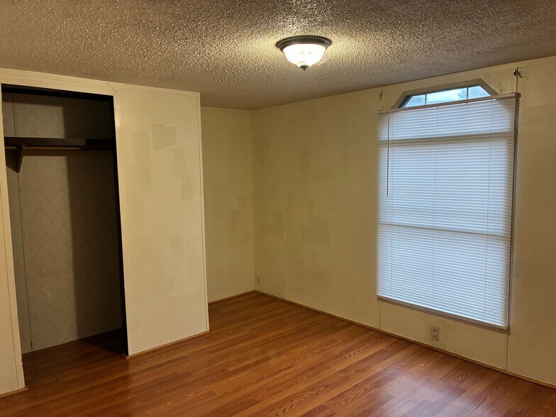 More Photos Of 382 County Road 4450, Kempner Manufactured Housing Mobile Home Park For Sale