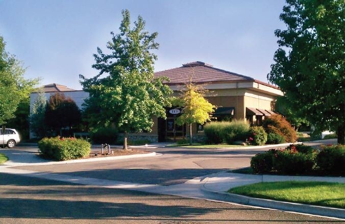 More Photos Of 1250 E Iron Eagle Dr, Eagle Showroom For Lease