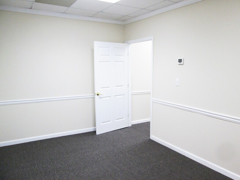 More Photos Of 3867 Holcomb Bridge Rd, Peachtree Corners Office For Lease
