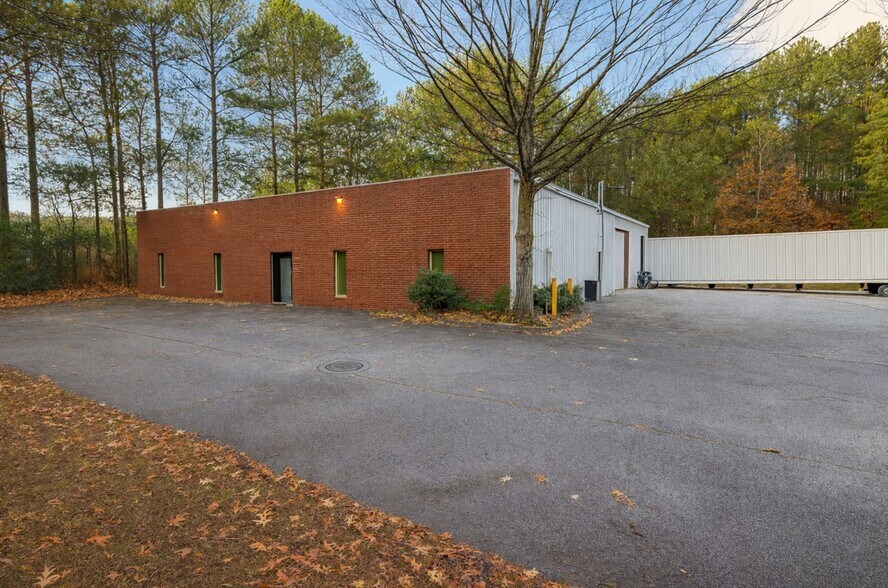 Primary Photo Of 140 Selig Dr SW, Atlanta Warehouse For Sale