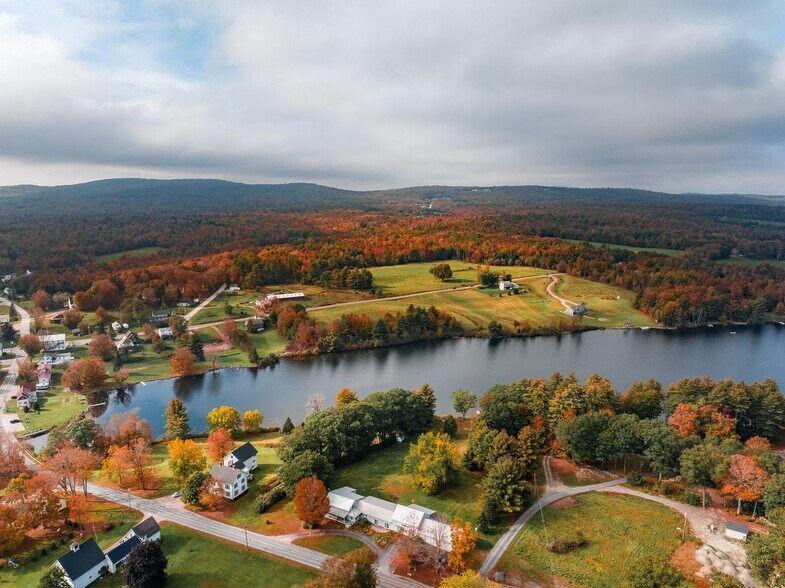 More Photos Of 21 Corinna Road Rd, Saint Albans Convenience Store For Sale