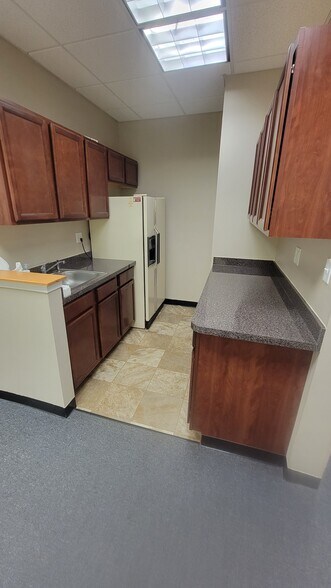 More Photos Of 665 S Carter Rd, Smyrna Office For Lease