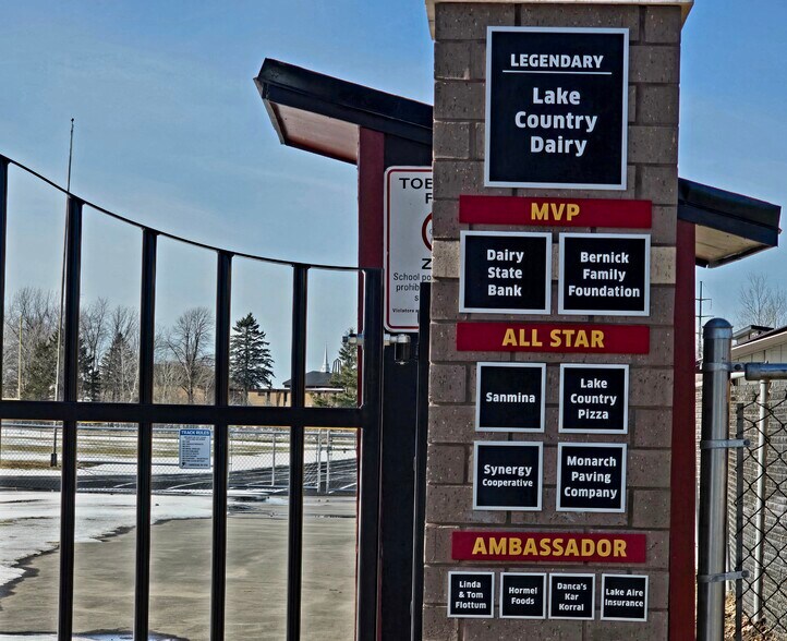 More Photos Of 225 US-8 Hwy, Turtle Lake General Retail For Sale