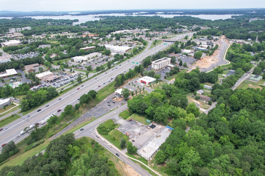 More Photos Of 19400 Statesville Rd, Cornelius General Retail For Lease