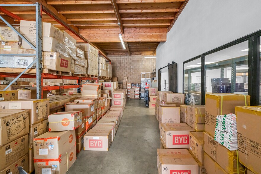 More Photos Of 18732 Corby Ave, Artesia Warehouse For Lease