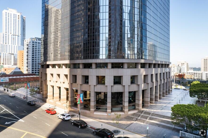 More Photos Of 300 S Grand Ave, Los Angeles Office For Lease