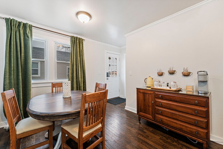 More Photos Of 102 Sw 2nd St, Lee's Summit Office For Sale