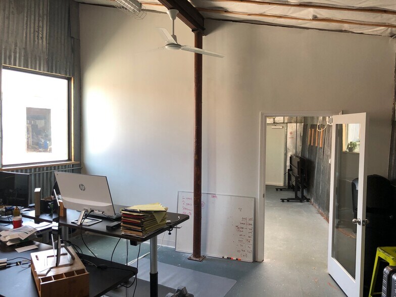More Photos Of 501 Pedernales St, Austin Warehouse For Lease