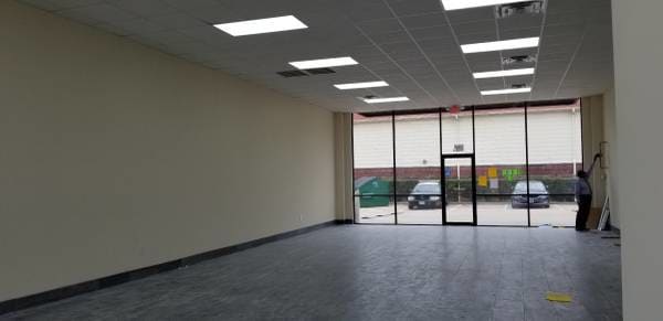 More Photos Of 6580 Southwest Fwy, Houston Storefront For Lease