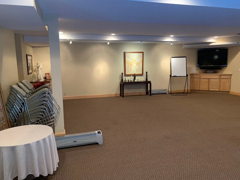 More Photos Of 4141 Old Sibley Memorial Hwy, Eagan Office For Sale