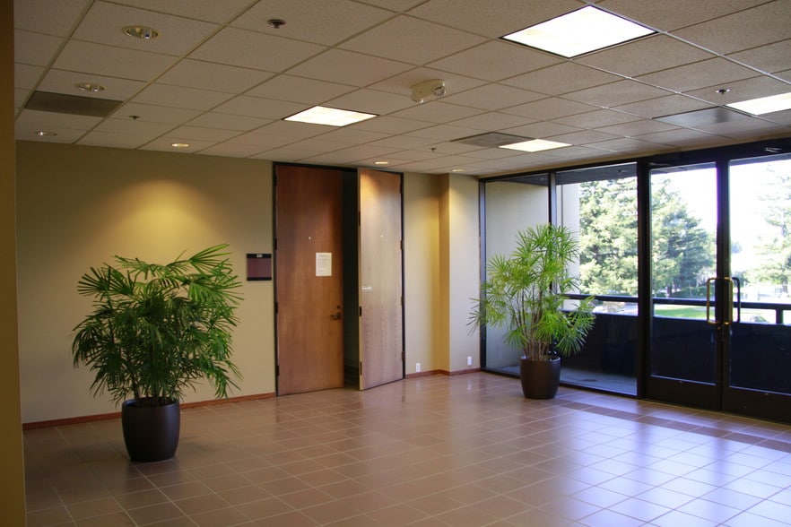 More Photos Of 1310 Redwood Way, Petaluma Medical For Lease