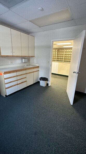 More Photos Of 850 Brainard Rd, Highland Heights Medical For Lease
