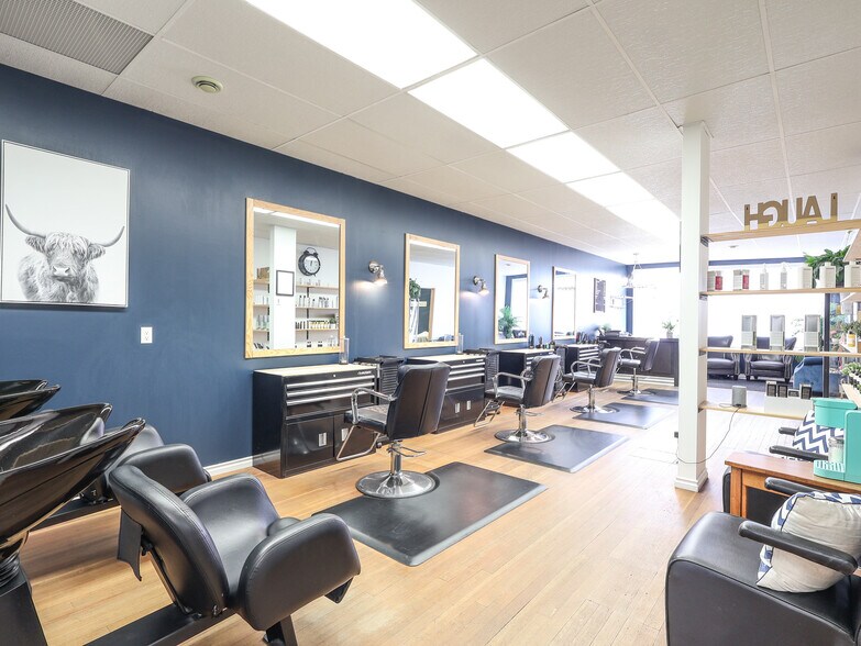 More Photos Of 5010 50 st, Stettler General Retail For Sale