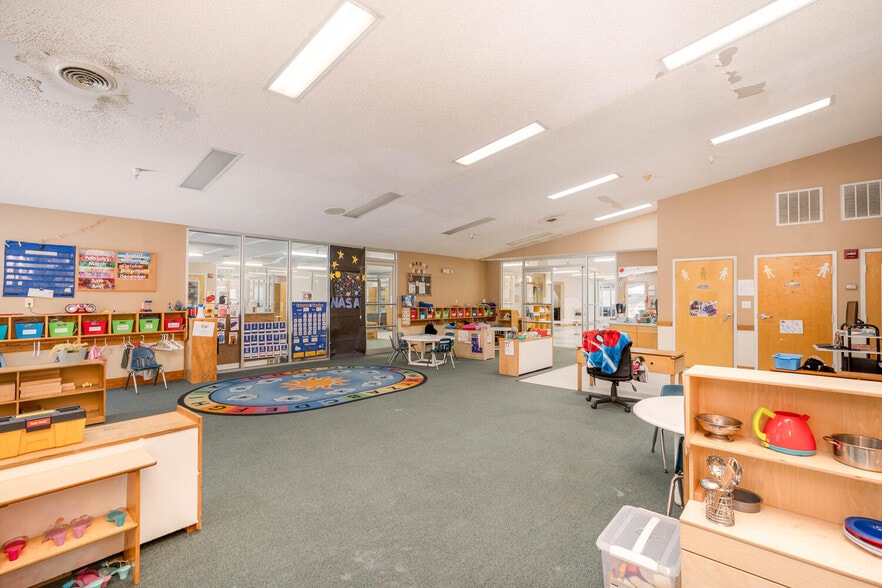 More Photos Of 2081 Mesa Valley Way, Austell Specialty For Sale