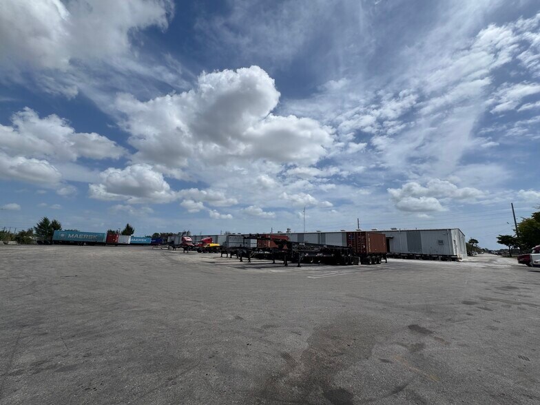 More Photos Of 10700 NW 36th Ave, Miami Warehouse For Lease