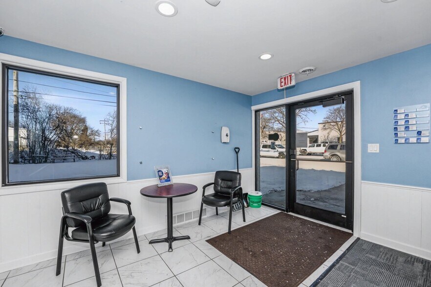 More Photos Of 5515 W Florist Ave, Milwaukee Warehouse For Sale