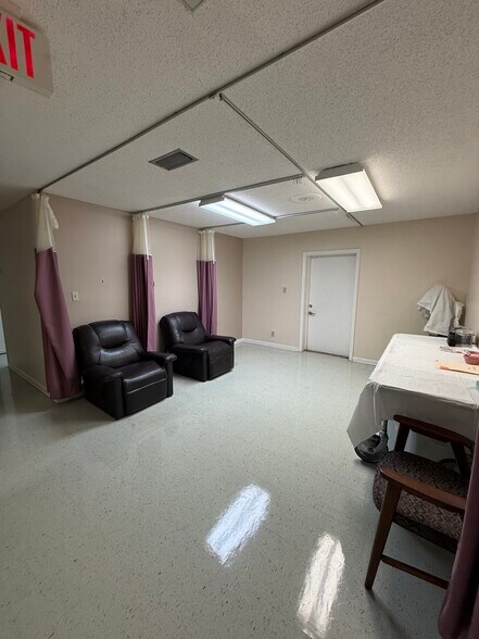 More Photos Of 28960 US Highway 19 N, Clearwater Medical For Sale