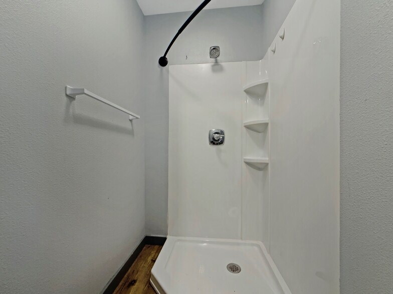 More Photos Of 14 N 10th St, Temple Research And Development For Sale