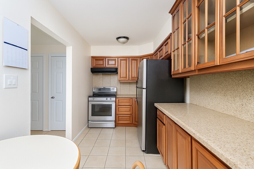 More Photos Of 191 Lamberts Ln, Staten Island Apartments For Sale