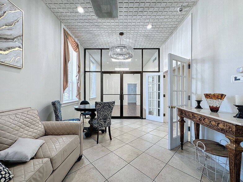 More Photos Of 22 W Monument Ave, Kissimmee Office For Lease