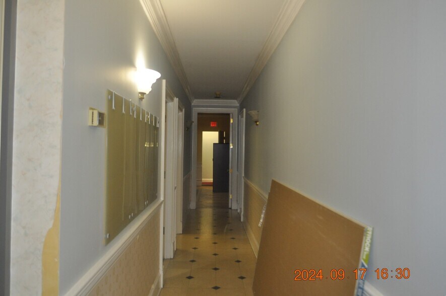 More Photos Of 2224 E Fayette St, Baltimore Warehouse For Lease