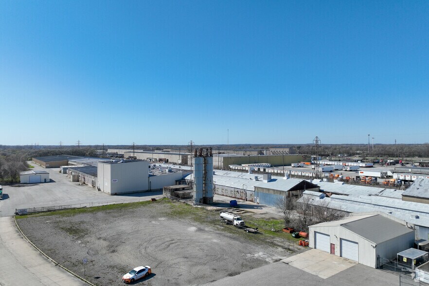 More Photos Of 1507 S Olive St, South Bend Warehouse For Lease