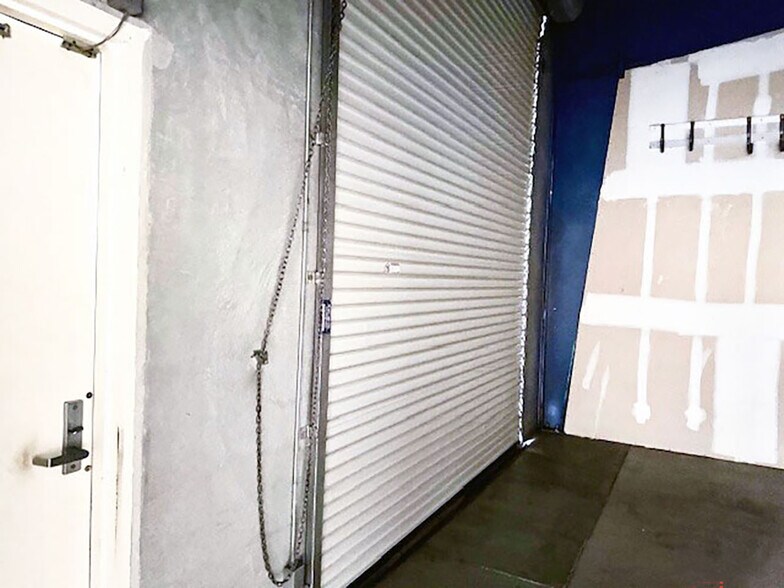 More Photos Of 77980 Wildcat Dr, Palm Desert Warehouse For Lease