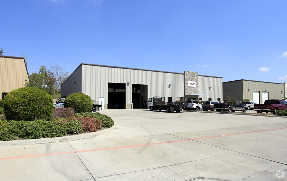 More Photos Of 5617 Campbell Rd, Houston Warehouse For Sale