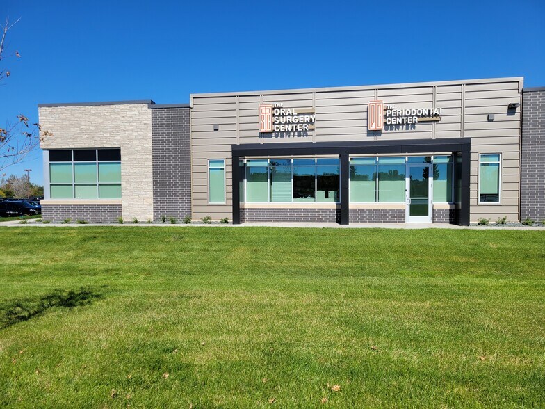 More Photos Of 748 Bielenberg, Woodbury Medical For Lease
