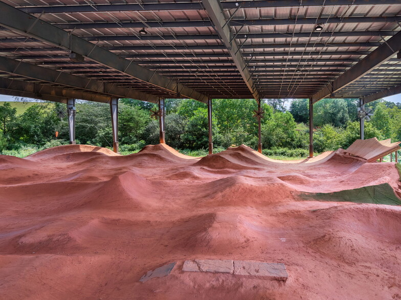 More Photos Of 701 Old Fanning Bridge Rd, Fletcher Sports And Entertainment For Sale