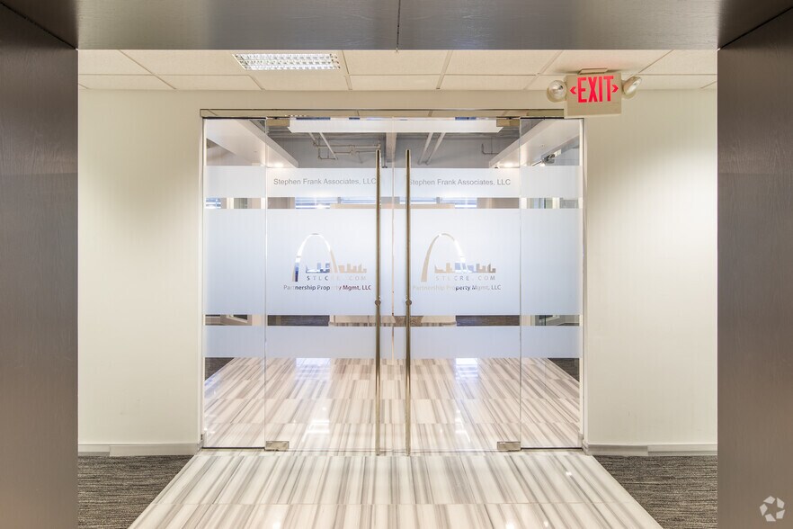 More Photos Of 1034 S Brentwood Blvd, Richmond Heights Medical For Lease