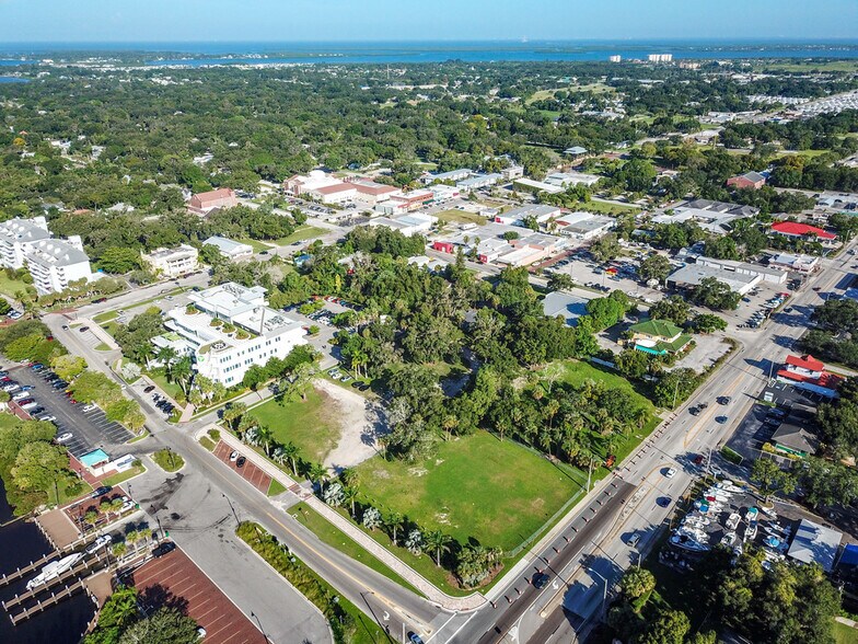 More Photos Of 834 Riverside Dr, Palmetto Land For Sale