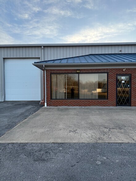 More Photos Of 1671 Twilight Trl, Frankfort Warehouse For Lease