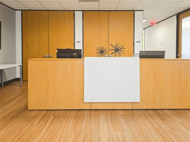 More Photos Of 3663 N Sam Houston Pky E, Houston Coworking Space