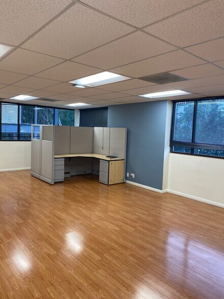 More Photos Of 4520 Wilshire Blvd, Los Angeles Office For Lease