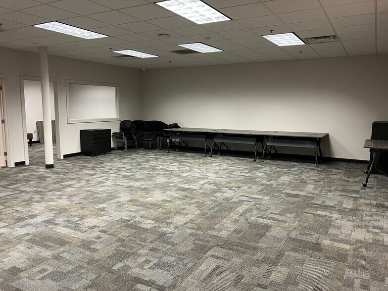 More Photos Of 2233 S 300 E, Salt Lake City Distribution For Lease