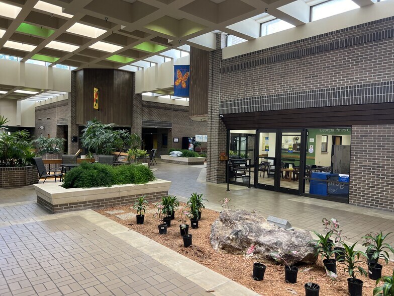 More Photos Of 120 Woodlands Blvd, Thomasville Office For Lease