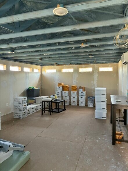More Photos Of 19059 State Highway 274, Kemp Warehouse For Sale