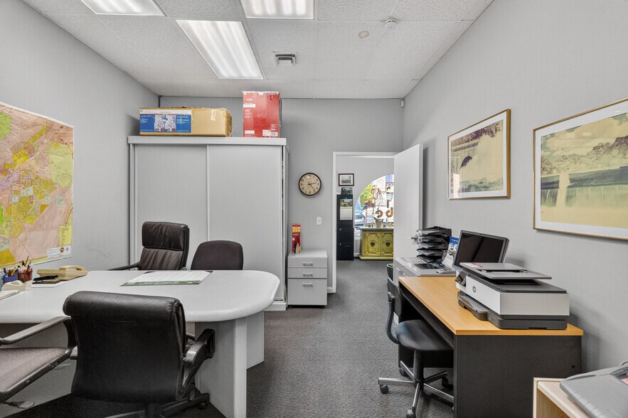 More Photos Of 400 Nevada Way, Boulder City General Retail For Sale