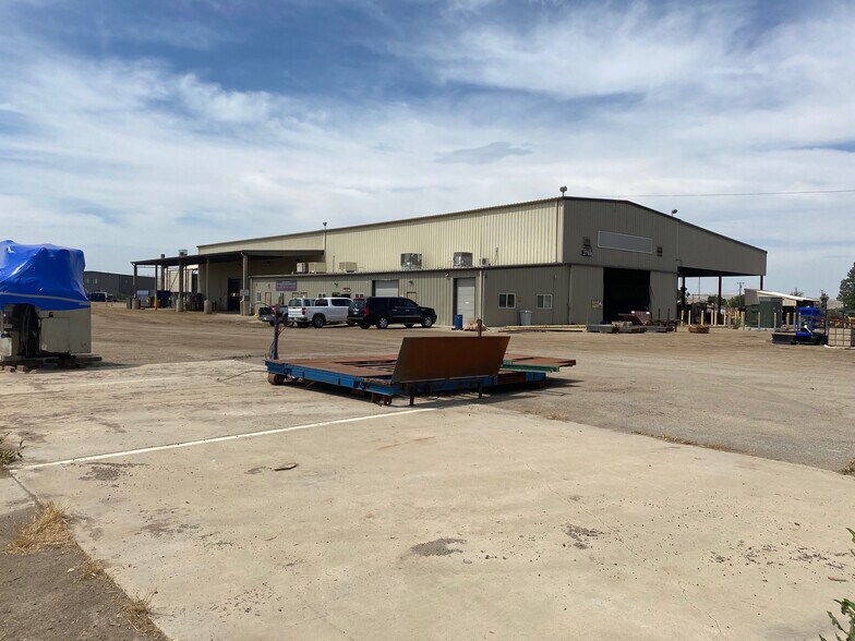 More Photos Of 27506 Highway 119, Taft Warehouse For Sale