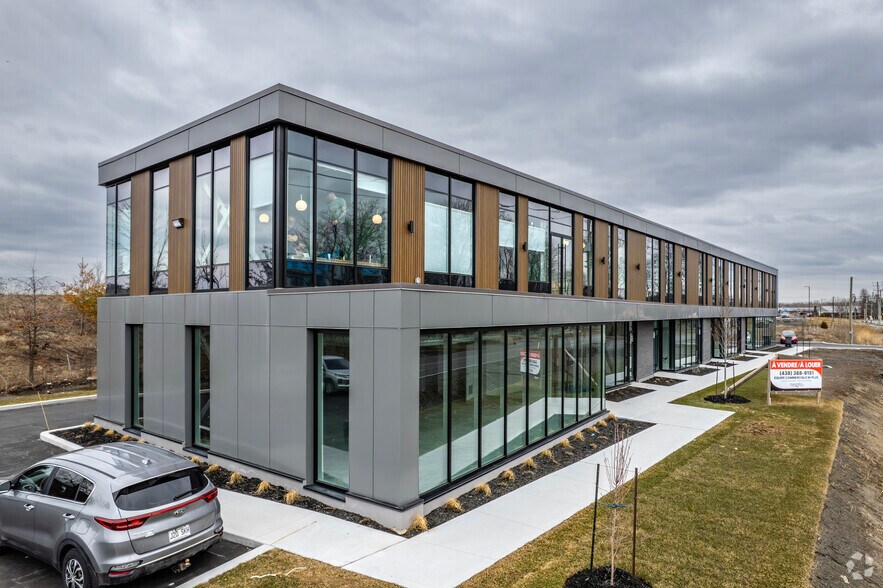 Primary Photo Of 1250 Rte Édouard-VII, Saint-Philippe Showroom For Lease