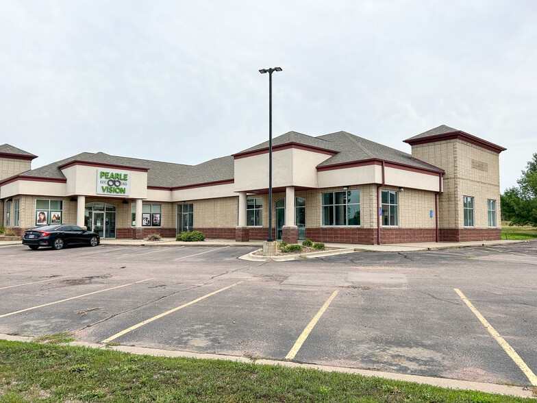 Primary Photo Of 2422 S Louise Ave, Sioux Falls General Retail For Lease