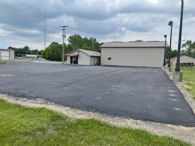 More Photos Of 501 E Robb Ave, Lima Industrial For Sale