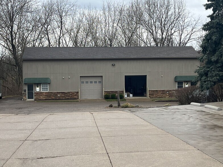 More Photos Of 2259 Whipple Ave NW, Canton Office For Sale