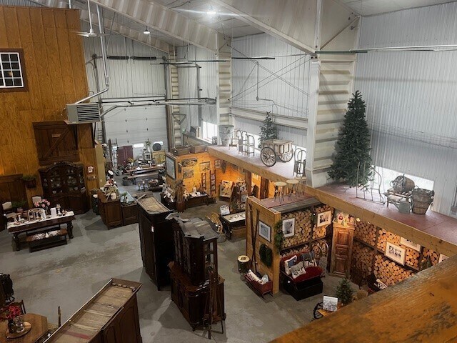 More Photos Of 114 Homestead Rd, Evergreen Showroom For Sale