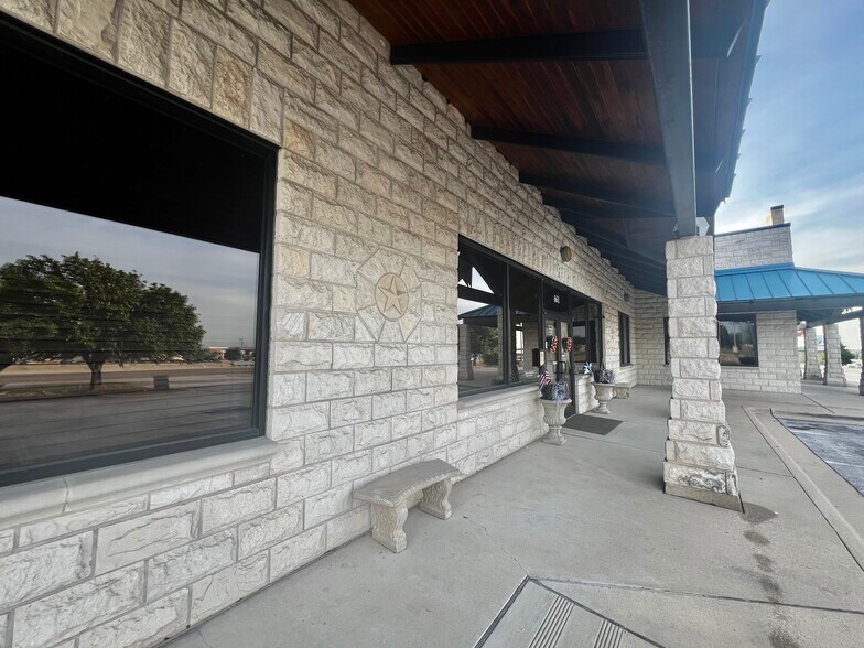 More Photos Of 661 W Central Texas Expy, Harker Heights Office For Lease